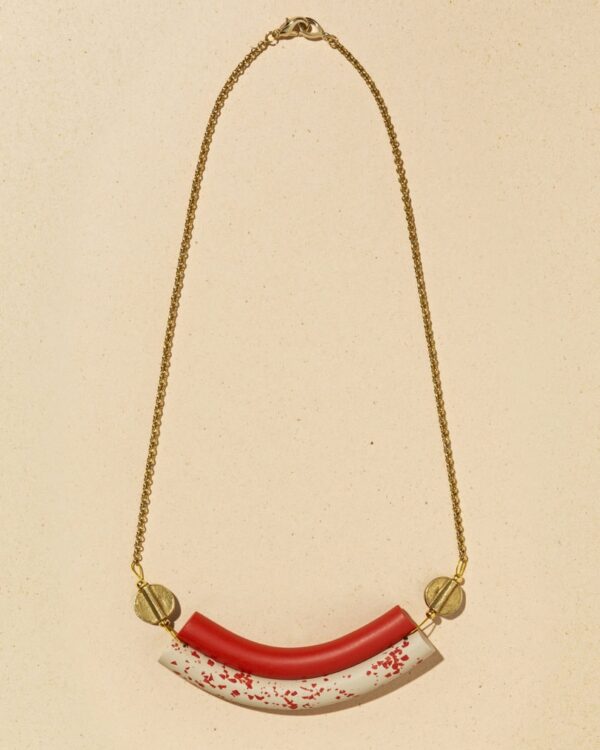 Smiling Petra necklace | Red