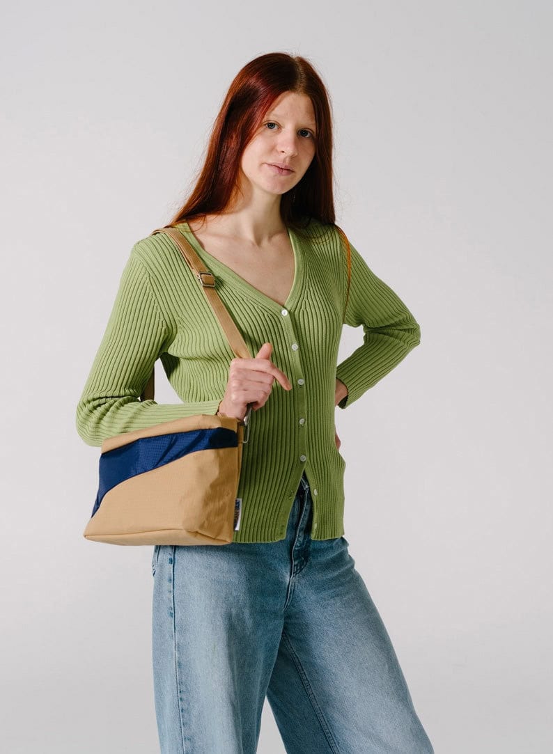 New Bum Bag Camel & Navy | MEDIUM 4 New Bum Bag Camel & Navy | MEDIUM - Image 4