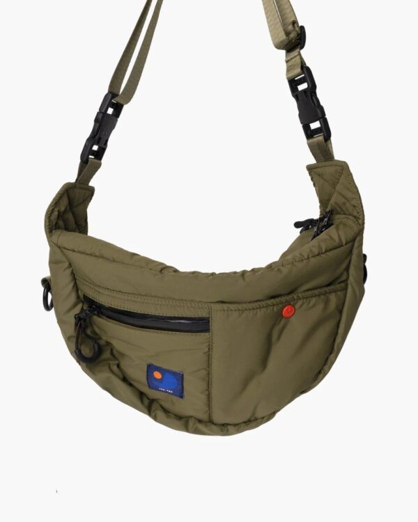 Hikaru shoulder bag | Carnelian 6 Half Moon Bag | Green
