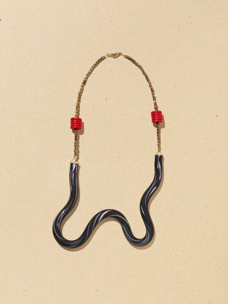 Fantasia | Blu cloves earrings 11 LICORICE NECKLACE