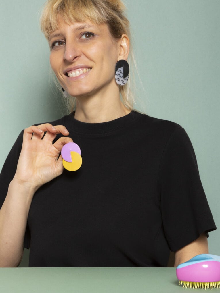 Fantasia | Blu cloves earrings 10 HUG BAUHAUS EARRINGS - LILAC/MUSTARD